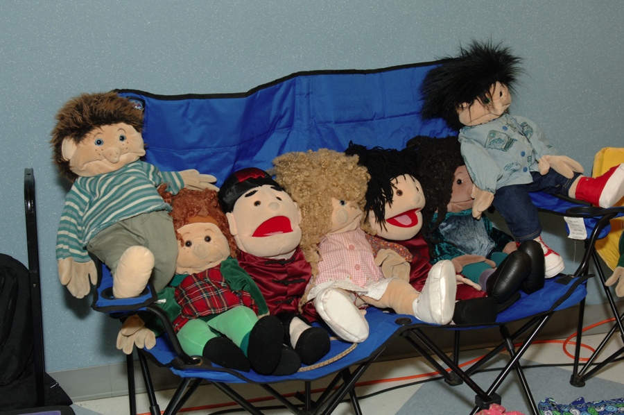 Janice Buckner - Puppets Couch 0003